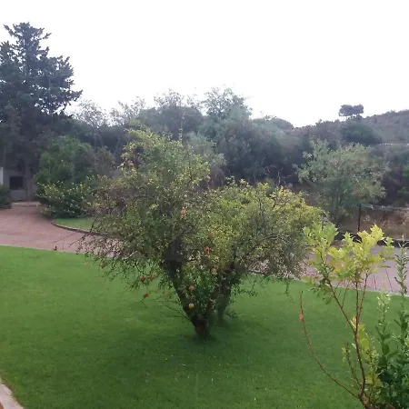 Li Cuponi לינה וארוחת בוקר ארזח'ינה